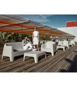 Salon Solid Avec 1 Sofa + 2 Fauteuils Butaca + 1 Table Basse VONDOM V4 -Grosfillex Magasin solid salon vondom 2